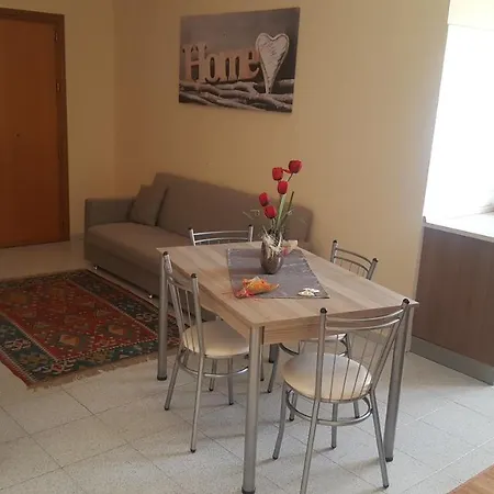 Giusy's Place 1 *